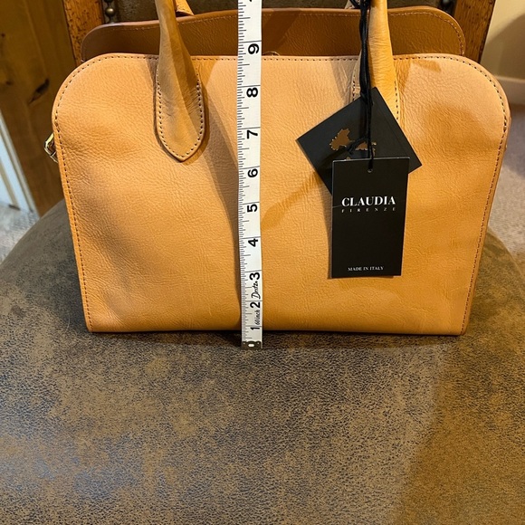 Claudia Firenze | Genuine Leather Crossbody Satchel - Picture 9 of 11